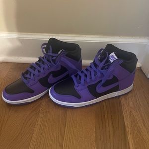 Nike purple dunks